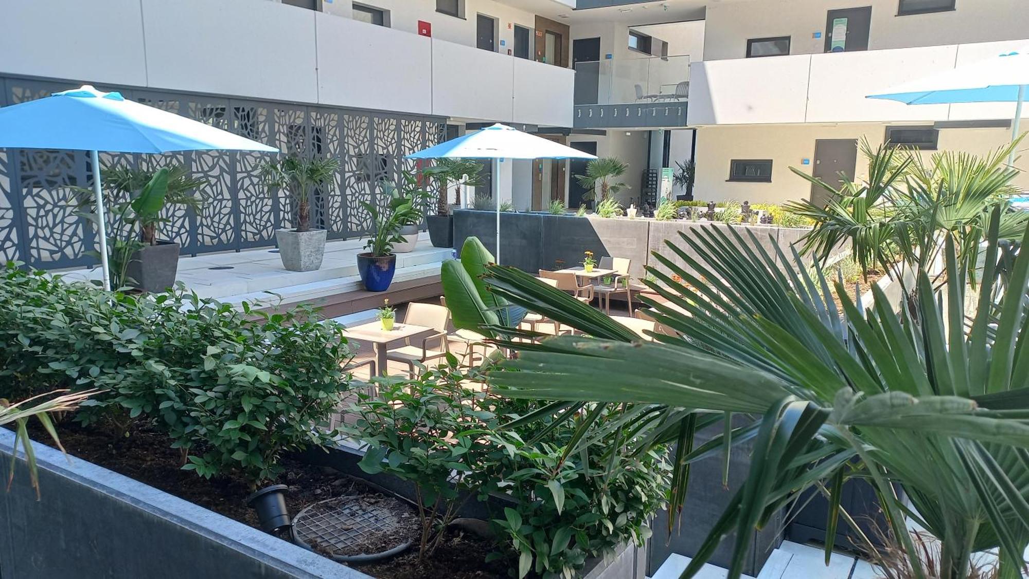 Sunset Resort - Lakeside Apartment Fonyod Ngoại thất bức ảnh