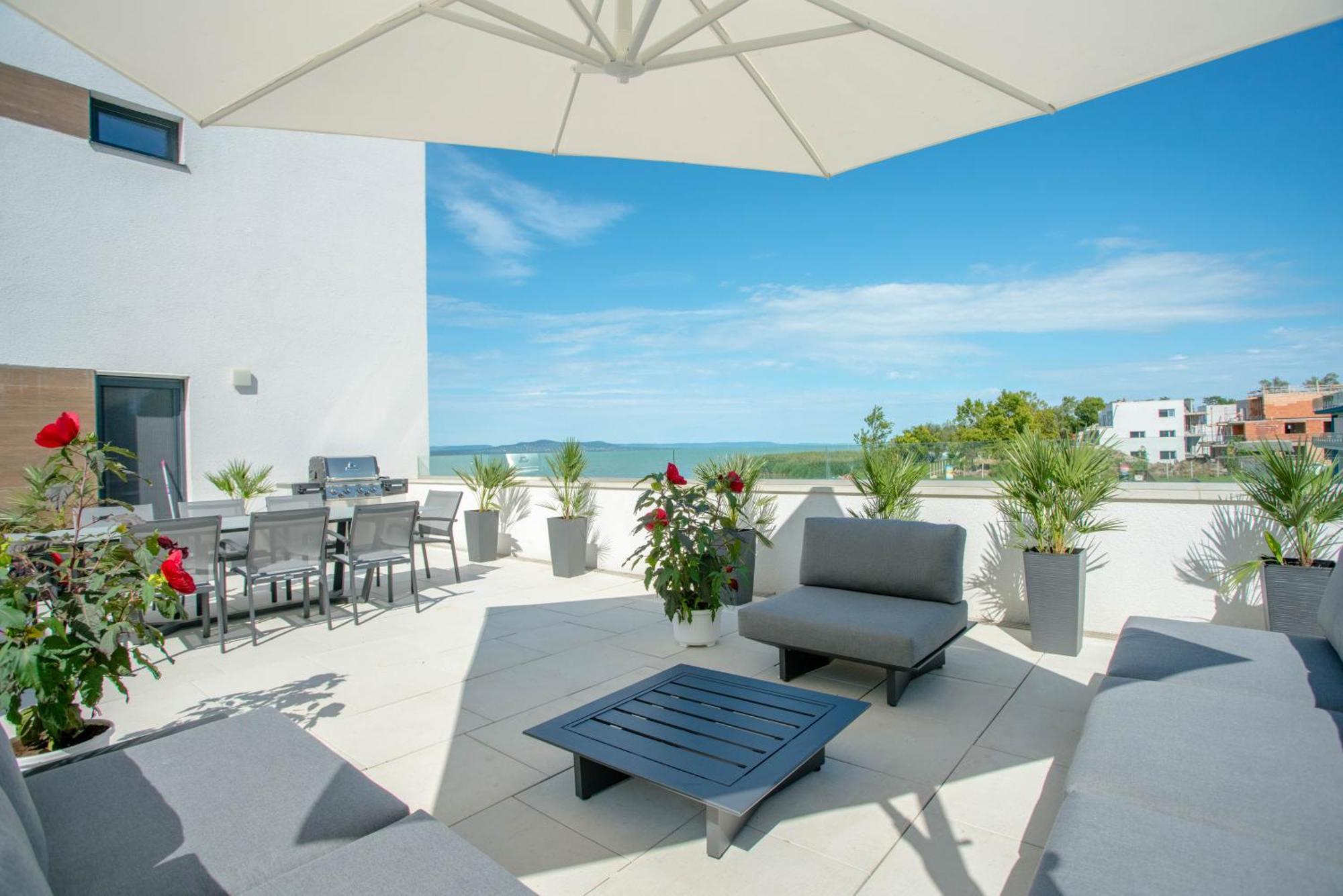 Sunset Resort - Lakeside Apartment Fonyod Ngoại thất bức ảnh